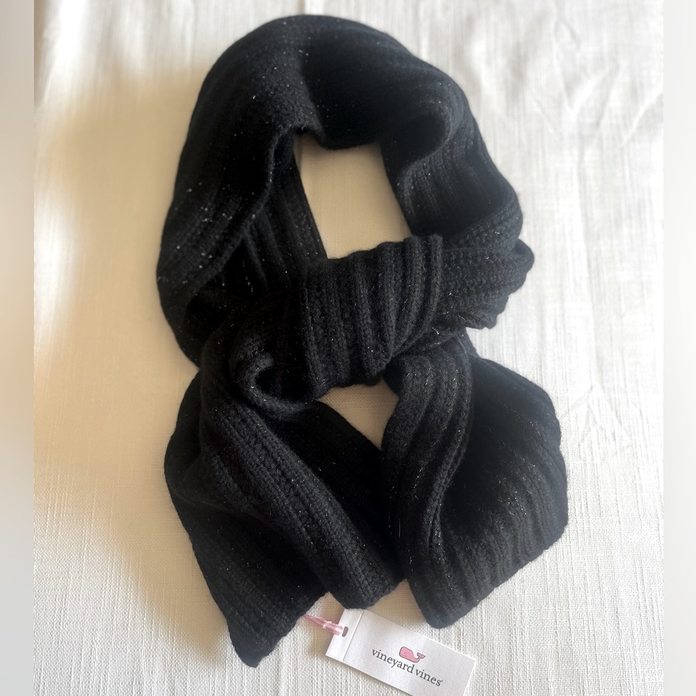 Vineyard Vines Knitted Cozy Black 100 % Cashmere Lurex Scarf NWT